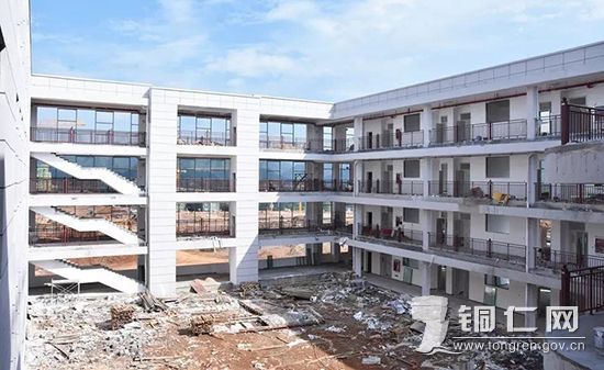 重庆:容纳1600余名学生的大龙小学,即将建成投龙江渝中区小学大坪图片