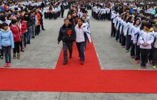 走上红地毯的“明星”学子们