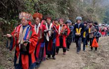 松桃苗乡举行传统习俗“祭祖”迎新年