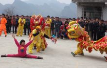 沿河丰岩村举行首届“迎春杯”篮球友谊赛闹新春