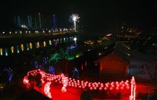 铜仁：特色灯会迎新年