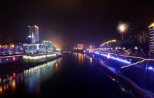 元宵节：沿河“向阳灯”照满城乡