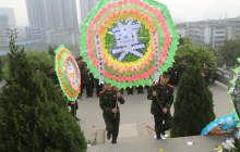 铜仁消防官兵清明节开展扫墓活动缅怀革命先烈