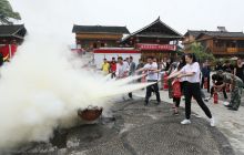 “消防安全大讲堂”走进江口寨沙侗寨