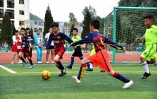 贵阳实验二小与思南塘头小学开展足球联赛