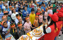 铜仁摄影爱心团队走进儿童福利院与孩子们共同过六一