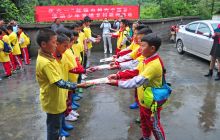 市少年宫开展庆六一“红领巾相约中国梦”慰问活动