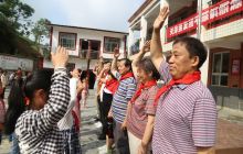 天津爱心人士到德江开展捐赠活动