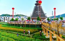 醉美侗彡新店老寨赶坳节游人如织