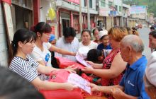 德江荆角积极开展“世界人口日”宣传活动