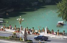 铜仁市碧江区举行“畅游锦江”游泳活动