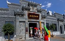 石阡温泉旅游节和非物质文化遗产让世界休闲小姐留连忘返”