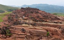 松桃：腊尔山山上的丹霞地貌