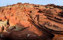 松桃盘石：丹霞地貌美景如画