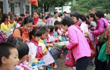 广州爱心人士情牵留守儿童