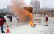 铜仁邮政快递行业举办消防安全知识培训及演练