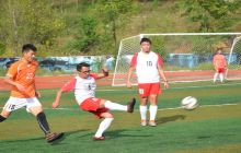 德江中医院与一中举行职工足球友谊赛