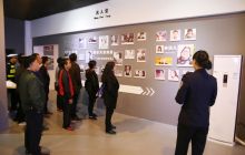 万山交警组织驾校学员到交通安全宣传教育基地参观学习