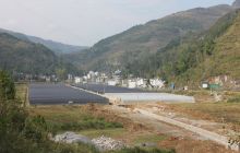 沿河：燎炬村大健康产业园区群众育苗忙