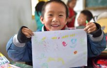 把兴趣活动课堂带进山村小学