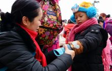 铜仁网同仁社区联合多家企业携手广东爱心人士关爱大冲小学留守儿童