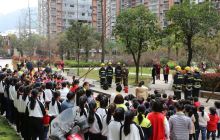 碧江:幼儿园300余名萌娃乐享“消防快餐”