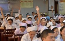 松桃中医院庆祝“5.12”护士节