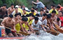 松桃:练龙舟 迎大赛