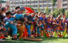 松桃:特色民族文化亮相开幕式