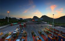 铜仁交摄协会走进铜仁高速公路管理处共同开展采风创作