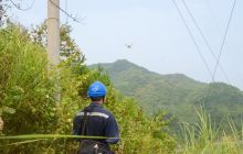 走近一线守护光明的电力巡线员