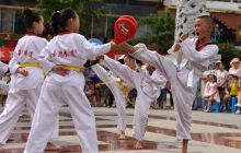 松桃举行“开展全民健身·共建和谐社会”健身活动