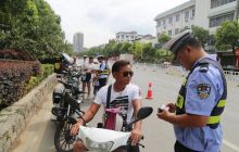 万山交警大队全面开展摩托车、响管两轮电瓶车专项整治行动