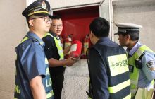 高速交警德江大队组织“一路三方”开展隧道安全大检查工作