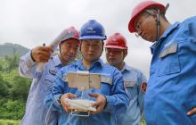 松桃供电局党员示范线路巡视