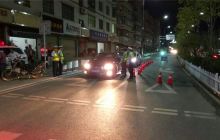双节保畅 万山交警开展夜查机动车整治