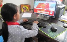 德江鸟坪完小开展向国旗敬礼暨网上签名活动