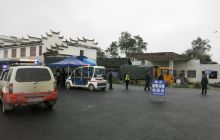 松桃路政联合运管、公安开展综合执法