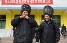 澳大利亚魏基成慈善列车冬衣捐赠活动在沙坝河乡举行