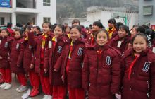 贵阳企业赴德江县长堡镇杨河完小开展爱心捐赠活动