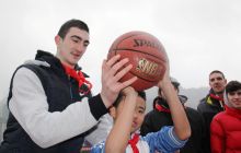 “洲俱杯”四国篮球职业冠军赛在沿河开赛