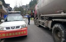 松桃公路部门脱贫攻坚春风行动正酣