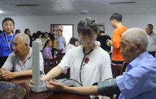 贵州工程职业学院职教敬老行关爱传真情活动