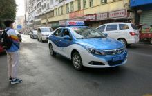 松桃191辆爱心送考车服务高考学子 