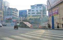 松桃县城文笔路人行天桥建设忙