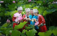 铜仁市摄影家协会60名会员走进敖寨乡摄影采风