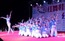 大兴红舞鞋舞蹈培训学校公益汇演走进移民安置区