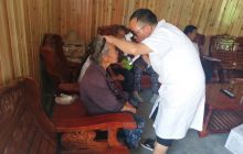 铜仁仁爱医院到松桃寨英镇为老百姓义诊