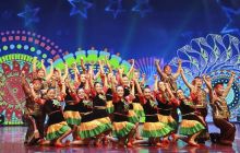 “致敬改革开放·唱响同步小康”文艺汇演举行