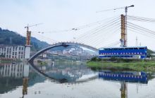 沿河县沙坨特大桥顺利合龙